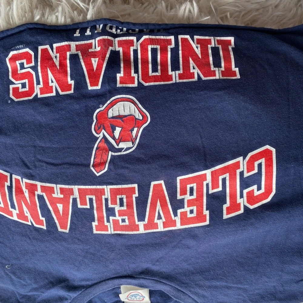 Cleveland Indians Navy Crop Top - Picture 5 of 5
